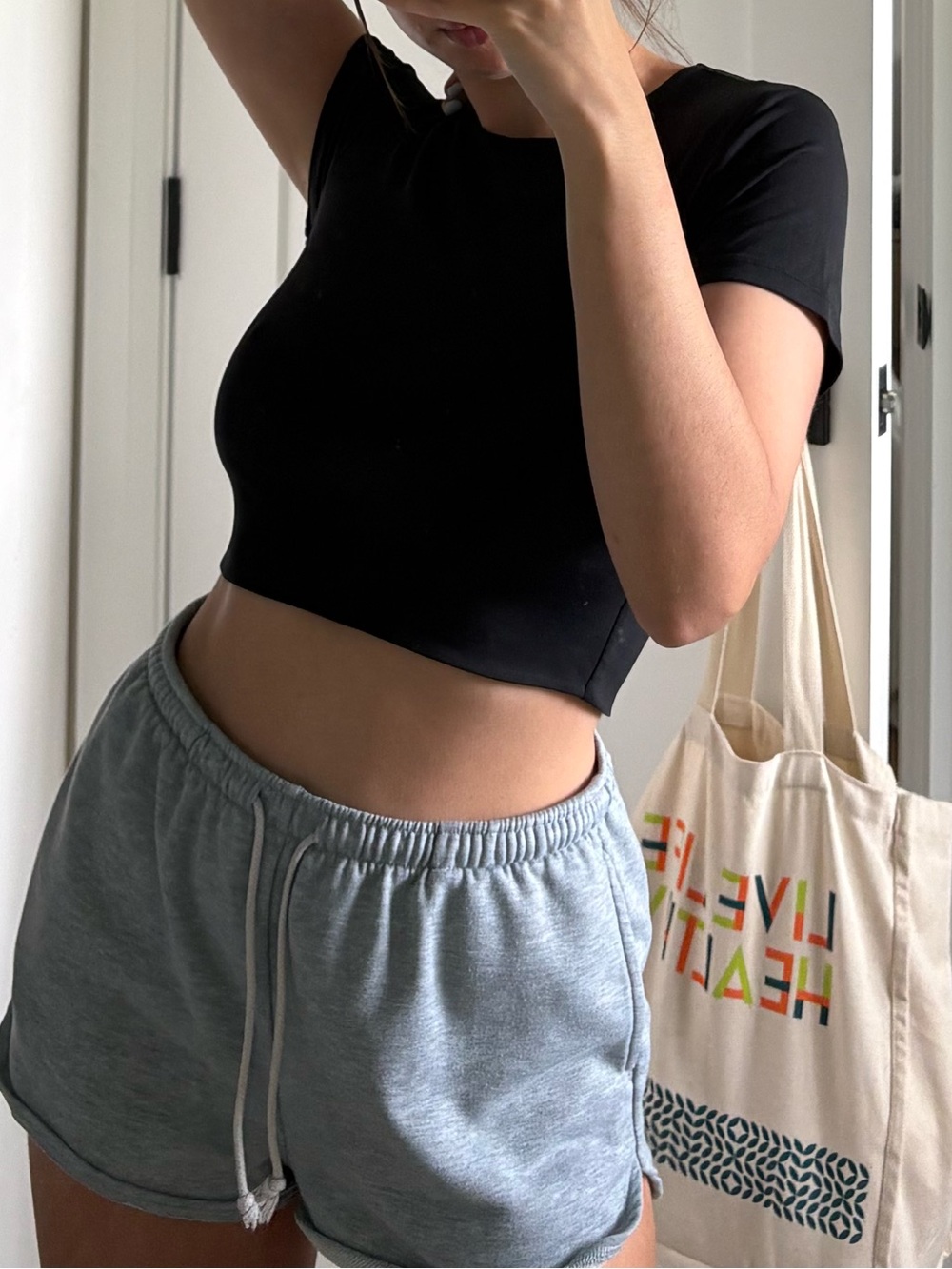 Aritzia Black Cropped Crewneck Stretch Tee